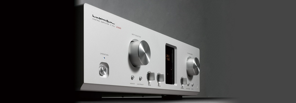 Luxman C-700u voorversterker