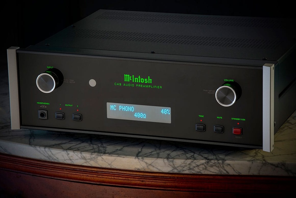 McIntosh Solid State Pre Amplifier with DA1 Digital Audio Module	