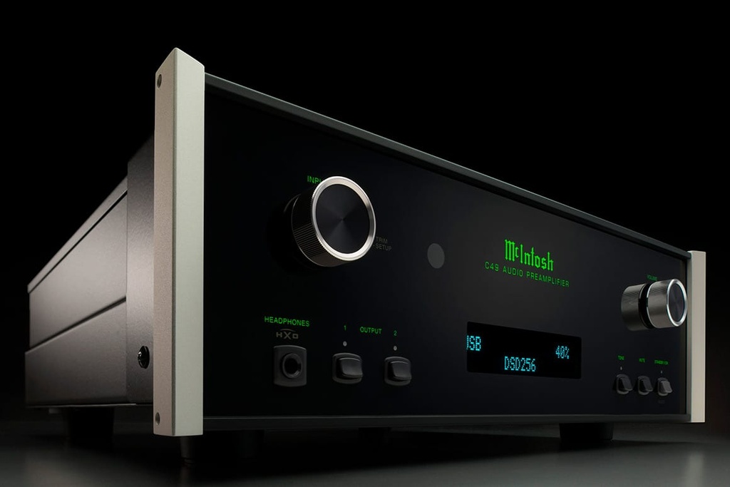 McIntosh Solid State Pre Amplifier with DA1 Digital Audio Module	