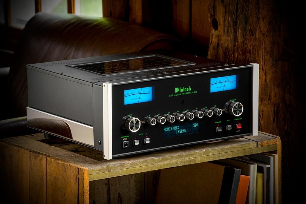 McIntosh Solid State Pre Amplifier with DA1 Digital Audio Module	