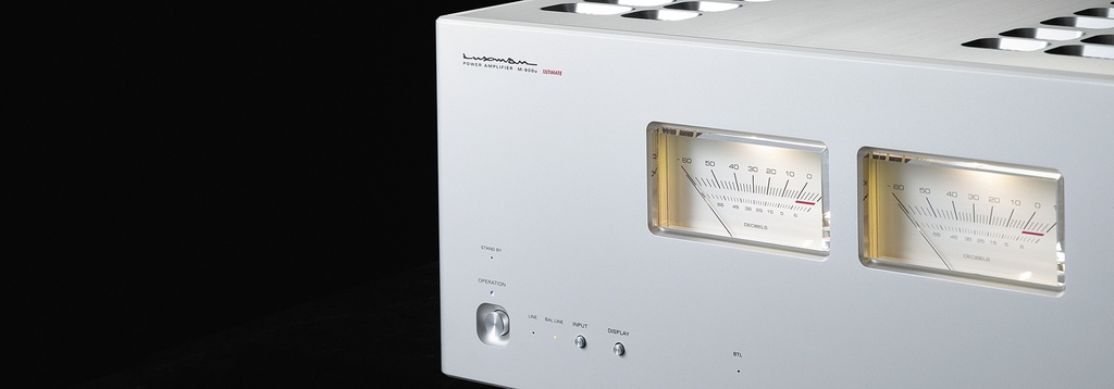 Luxman M-900u eindversterker