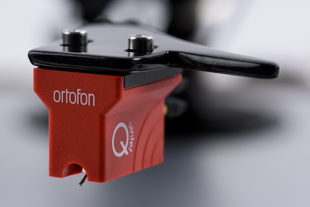 Pro-Ject Classic Evo met Ortofon cartridge Platenspeler