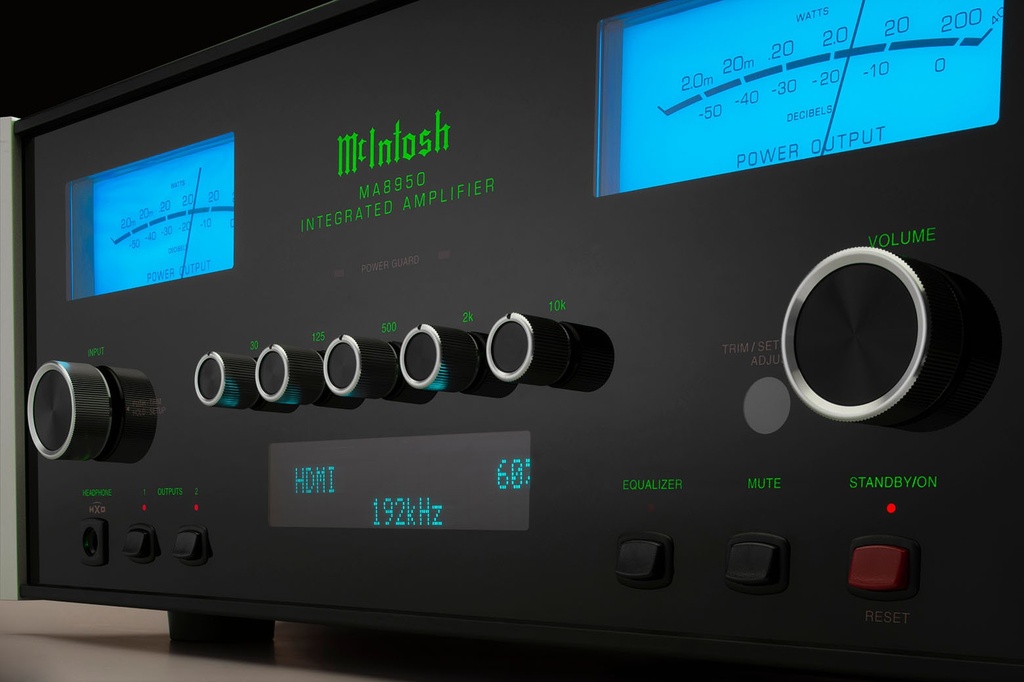 McIntosh MA8950 2x 200 Watt Geïntegreerde versterker