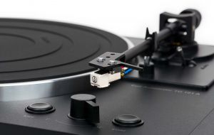 Thorens TD 101 A met AT3600 element automatische platenspeler