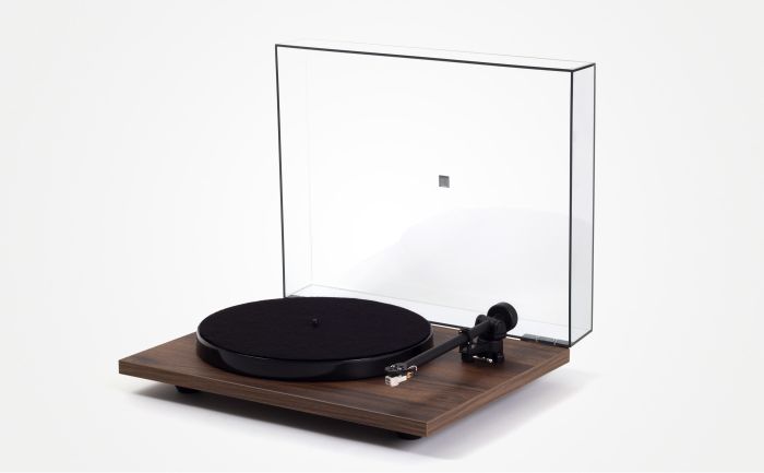 Rega Planar 1 PLUS platenspeler