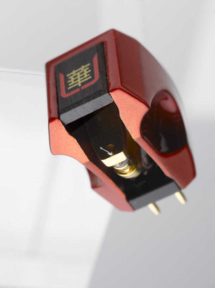 Hana Umami Red phono cartridge