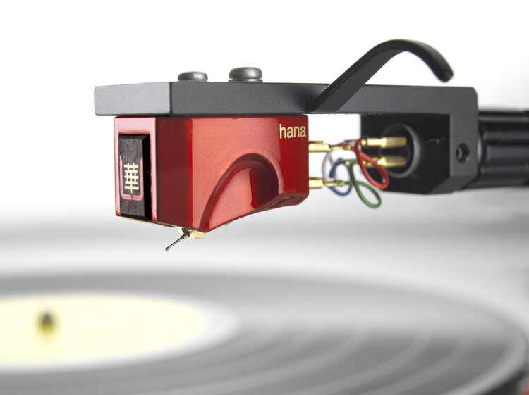 Hana Umami Red phono cartridge