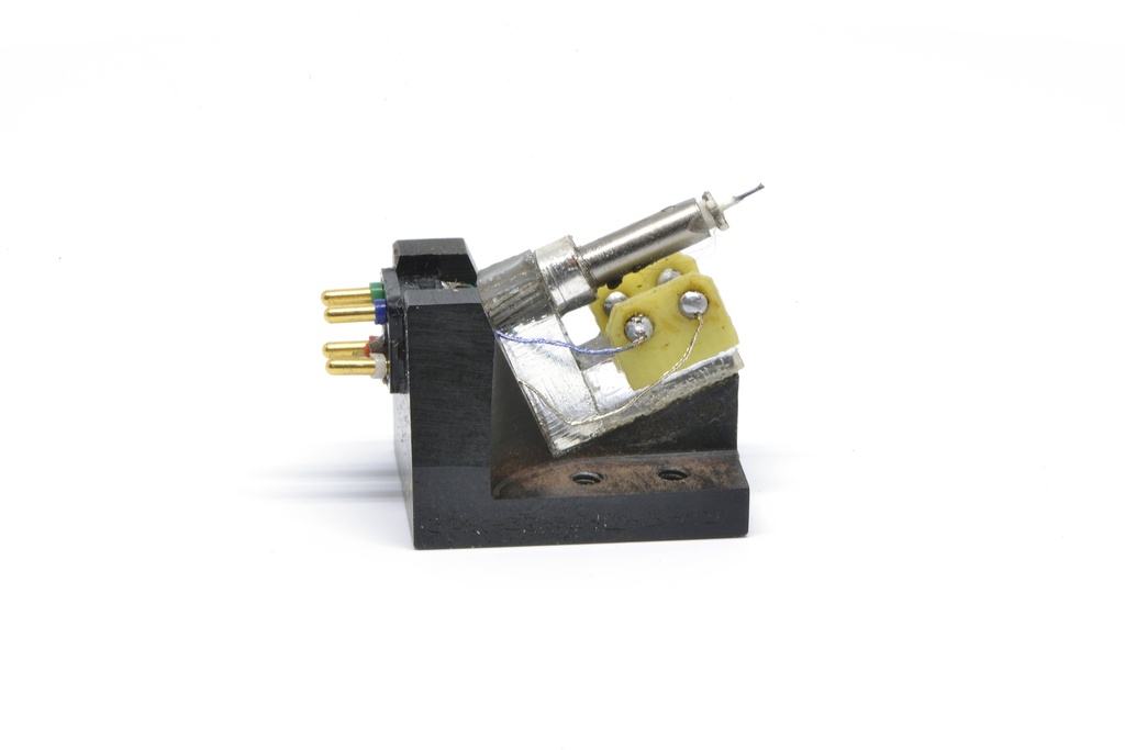 Van den Hul The Colibri XGW Stradivarius element