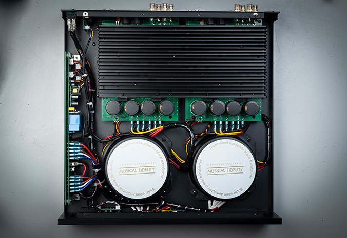 Musical Fidelity M6x 250.4/2 multikanaal eindversterker