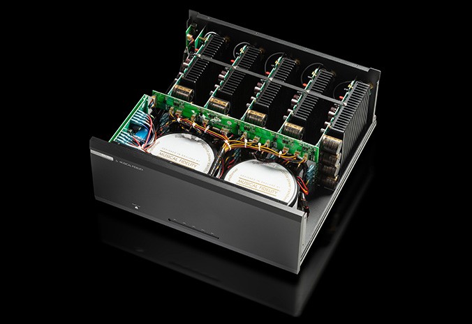 Musical Fidelity M6x 250.5 multikanaal eindversterker