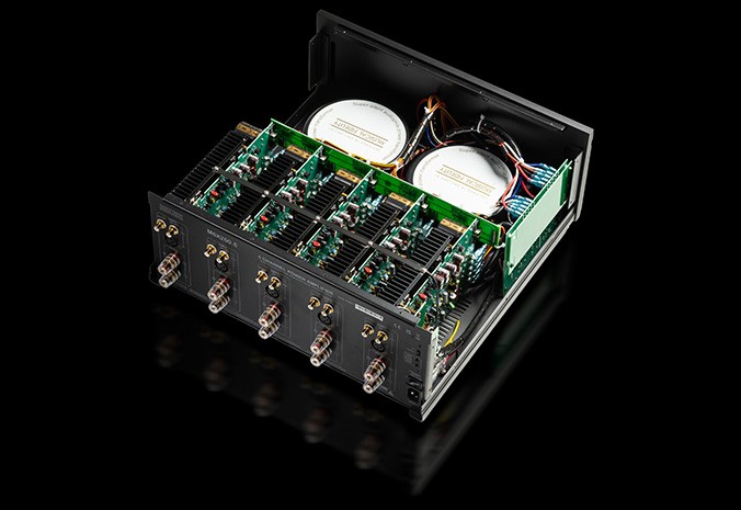 Musical Fidelity M6x 250.5 multikanaal eindversterker