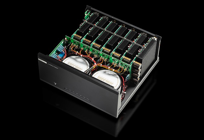 Musical Fidelity M6x 250.11 multikanaal eindversterker