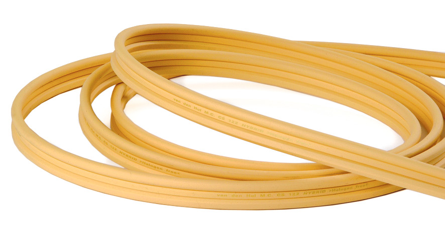 Van den Hul The CS-122 Hybrid luidsprekerkabel op rol